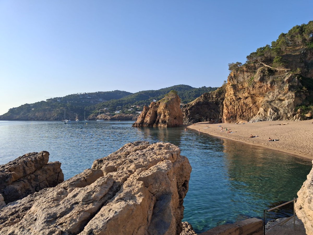 a primera hora d'avui #nudisme #naturisme