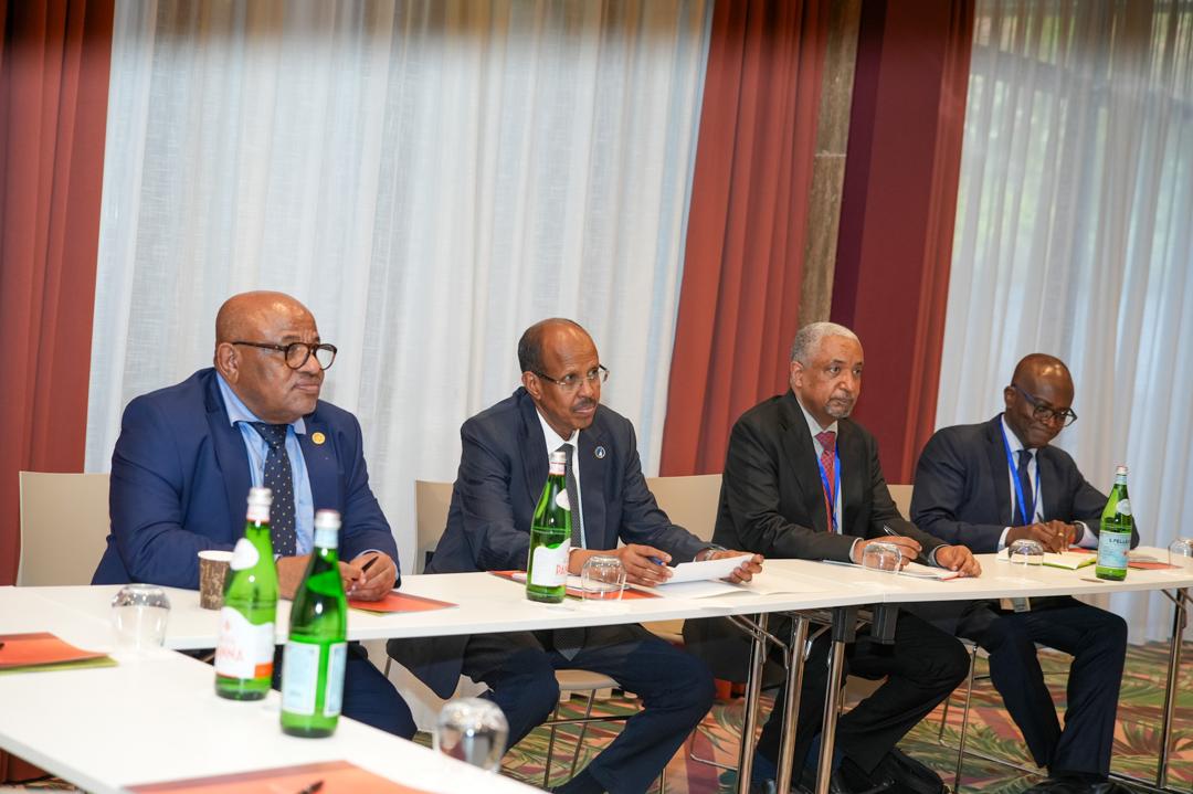 African Union (@_africanunion) on Twitter photo H.E. <a href="/ymahmoudali/">Mahmoud Ali youssouf</a>, Chairperson of the AU Commission, met with IMF MD H.E. <a href="/KGeorgieva/">Kristalina Georgieva</a> on the margins of the Mattei Plan Summit in Rome yesterday. He raised concerns over Africa’s mounting debt burdens & the disproportionate cost of servicing them. The Chairperson also underscored H.E. <a href="/ymahmoudali/">Mahmoud Ali youssouf</a>, Chairperson of the AU Commission, met with IMF MD H.E. <a href="/KGeorgieva/">Kristalina Georgieva</a> on the margins of the Mattei Plan Summit in Rome yesterday. He raised concerns over Africa’s mounting debt burdens & the disproportionate cost of servicing them. The Chairperson also underscored