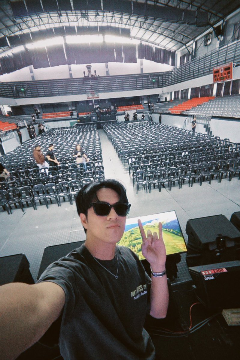 ‘Sarili Nating Mundo’ Baguio —— 2 DAYS! 

yung tonight, sold out na,
pero may konting tickets pa for tomorrow! 

see you guys here! 
bagay na bagay mga kanta sa weather, yakaaap 🤗

#SNMWorldTour