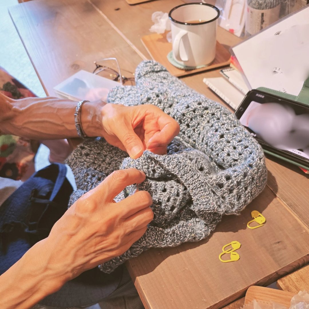 heartmum09's tweet photo. 2025.6.20 編み物カフェありがとうございました🧶
大作が完成に近づいています😊

次回は7月4日(金)です☕

 #ニットカフェ  #2co1  #nikoちいさな焼き菓子屋  #熊谷市 https://t.co/KkUQkJb9bb