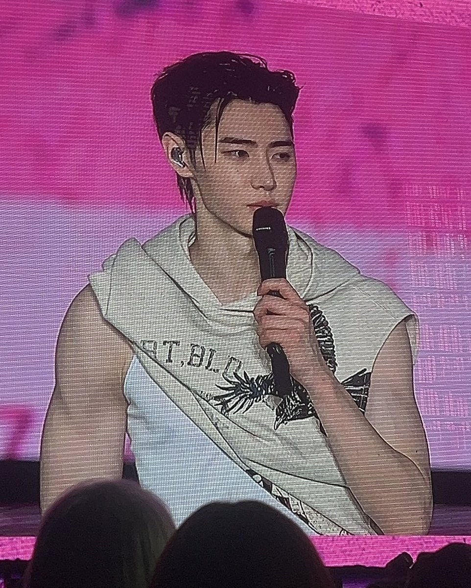 pshmew's tweet photo. park sunghoon.. this is insane https://t.co/syBb8qeReW