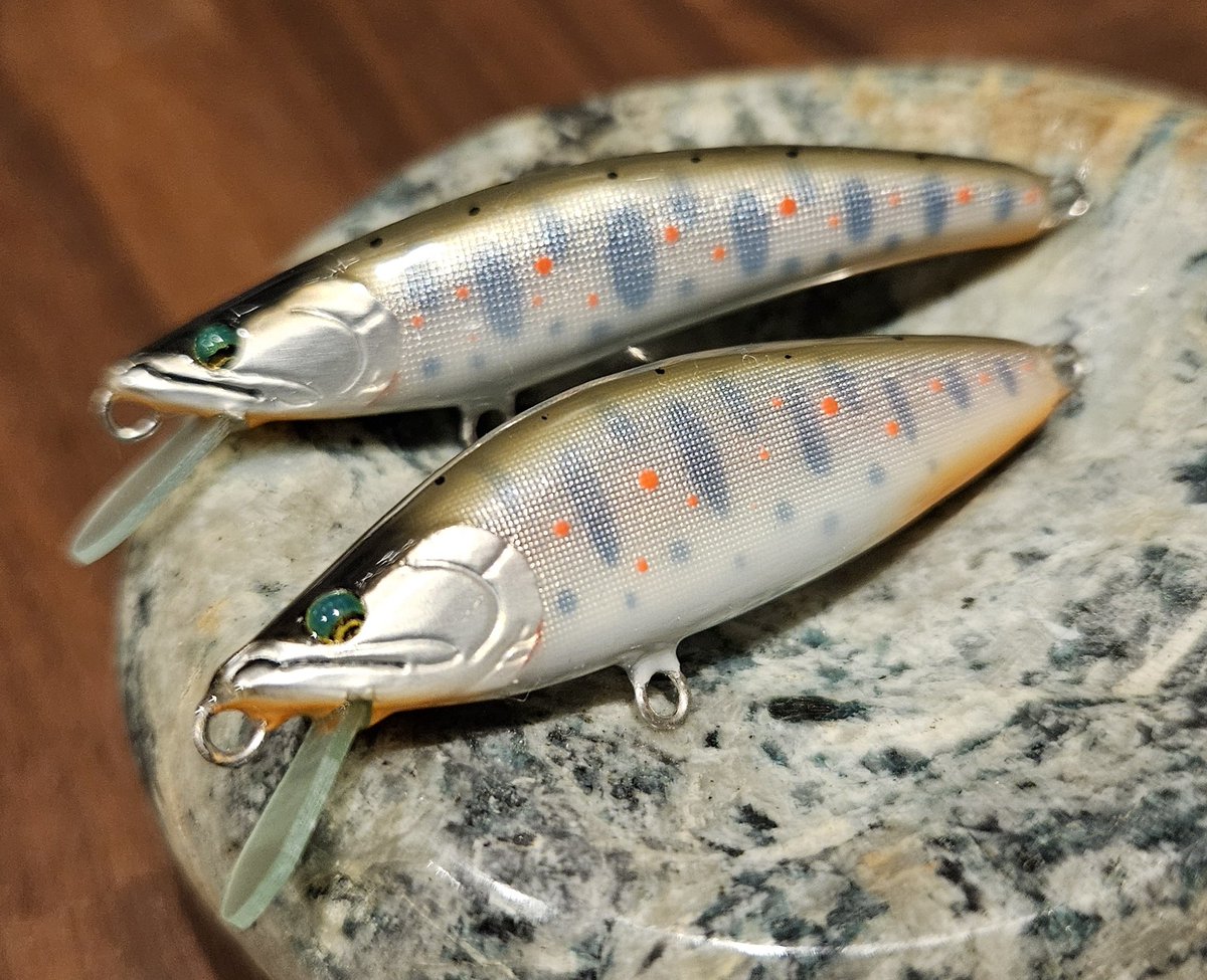 shoichi706851's tweet photo. 【63CRAFT】
①紫電タイプ2
②Raiden SR 
アマゴカラー最高😍👍
これで尺アマゴ釣りたい🔥
#63craft
#紫電タイプ2
#raidenSR https://t.co/elyhPTcYW7