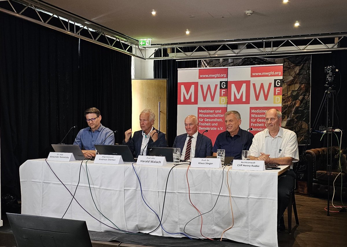 AlexaNietfeld's tweet image. Geht gleich los. Bin direkt in Bayern vor Ort. 

#MWGFD #HaraldWalach #CliffHenryRadke #UweKranz #AndreasDiemer #AlexanderKonietzky #KlausSteger #Pressesymposium