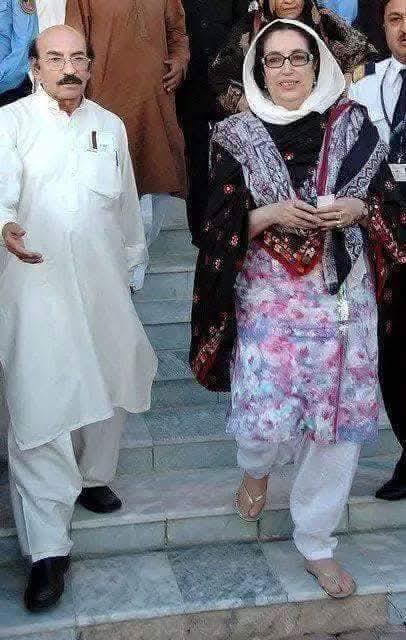 RN Sham Chand Oad Rajput (@shamchandoad) on Twitter photo Paying red Salute & high tribute to the first female PM of Muslim world, Shaheed Mohtarma Benazir Bhutto on her 72nd birthday for her unmatchable struggle and sacrifices for democracy and poor people of Pakistan.
RIP Shaheed BB
#salamshaheedbenazir
<a href="/BBhuttoZardari/">BilawalBhuttoZardari</a> <a href="/ShahNafisa/">Nafisa Shah</a> Paying red Salute & high tribute to the first female PM of Muslim world, Shaheed Mohtarma Benazir Bhutto on her 72nd birthday for her unmatchable struggle and sacrifices for democracy and poor people of Pakistan.
RIP Shaheed BB
#salamshaheedbenazir
<a href="/BBhuttoZardari/">BilawalBhuttoZardari</a> <a href="/ShahNafisa/">Nafisa Shah</a>