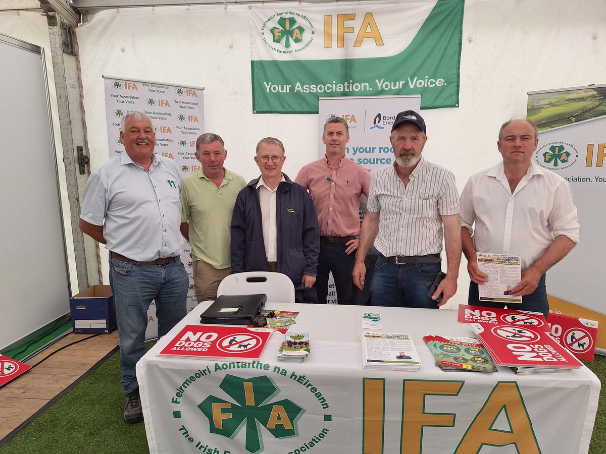 RoyGalway's tweet image. IFA engaging with Minister Noel Grealish and Professor Frank O Meara @teagasc at Sheep 2025 / Athenry today @IFAmedia @farmersjournal @thecontel @aca_services @AgriAware @CTribune @TuamHerald @WesternPeople @radiomidwest @Galwaybayfmnews @Brendangolden5 @gormanifa @themayonews