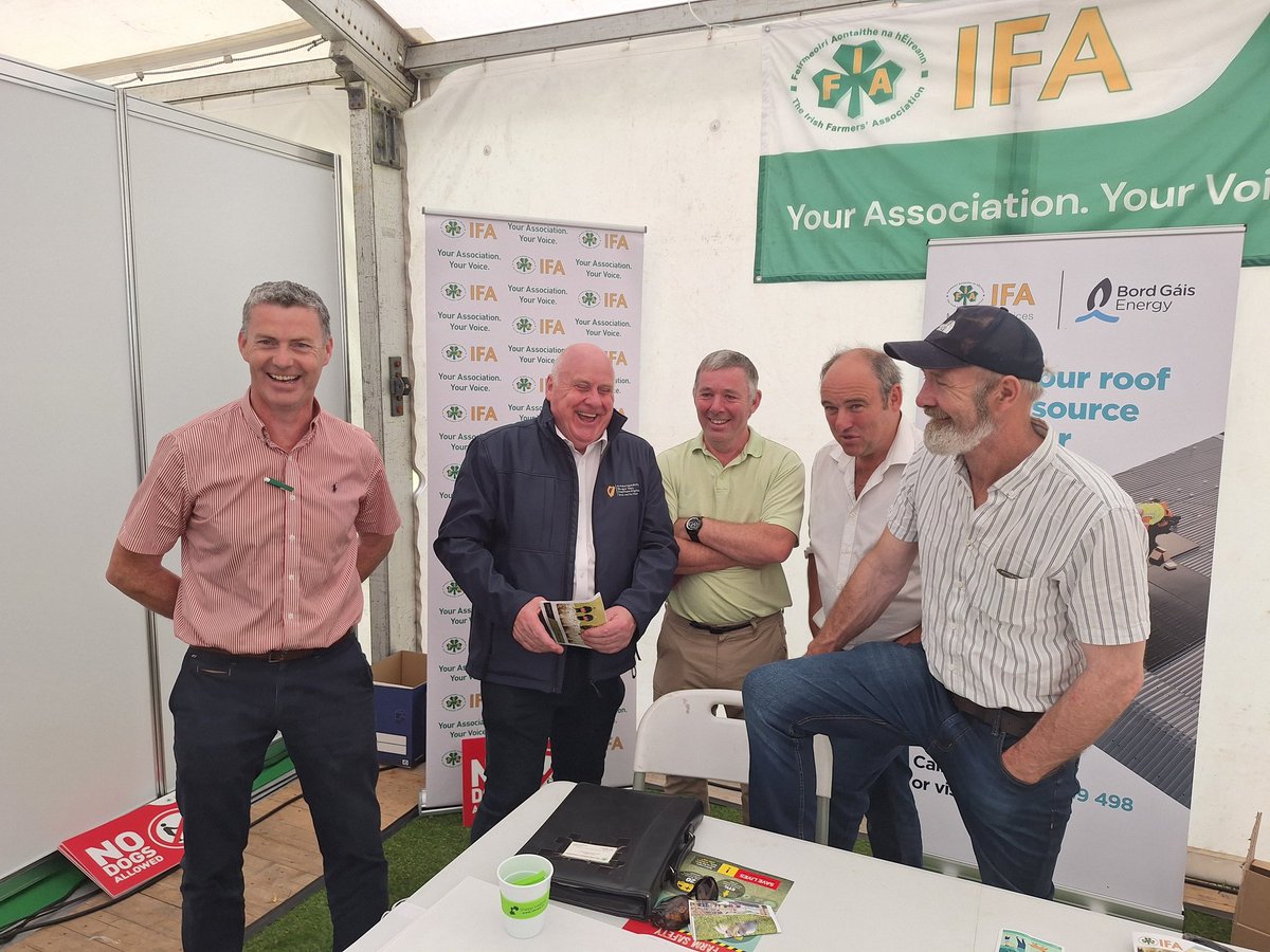 RoyGalway's tweet image. IFA engaging with Minister Noel Grealish and Professor Frank O Meara @teagasc at Sheep 2025 / Athenry today @IFAmedia @farmersjournal @thecontel @aca_services @AgriAware @CTribune @TuamHerald @WesternPeople @radiomidwest @Galwaybayfmnews @Brendangolden5 @gormanifa @themayonews