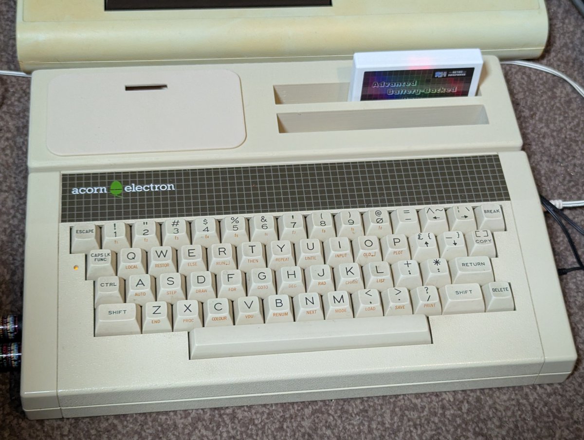 nyimski's tweet image. These just arrived in the post, courtesy of Dave Hitchins.
Many thanks Dave, very generous! :)
#retrogaming #acorn #bbc