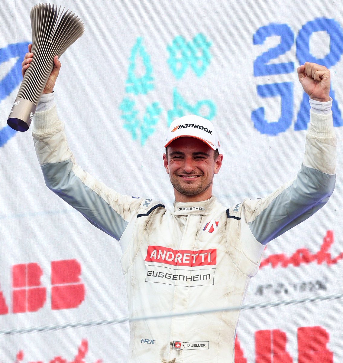 nico_mueller's tweet image. PODIUM in Jakarta 🥉🏆 🇮🇩
that one tastes sweet after all the hard work and the good progress made coming into this weekend!
thanks for the good work team 💪🏻🙏🏻
#nm51 #fullpull #andretti #formulae #jakarta