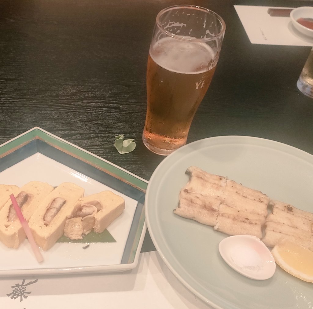 tef_model's tweet photo. 一生懸命モデルしてきた後のビールとうなぎは最高に美味しかった…… https://t.co/cYCjKuy5B1
