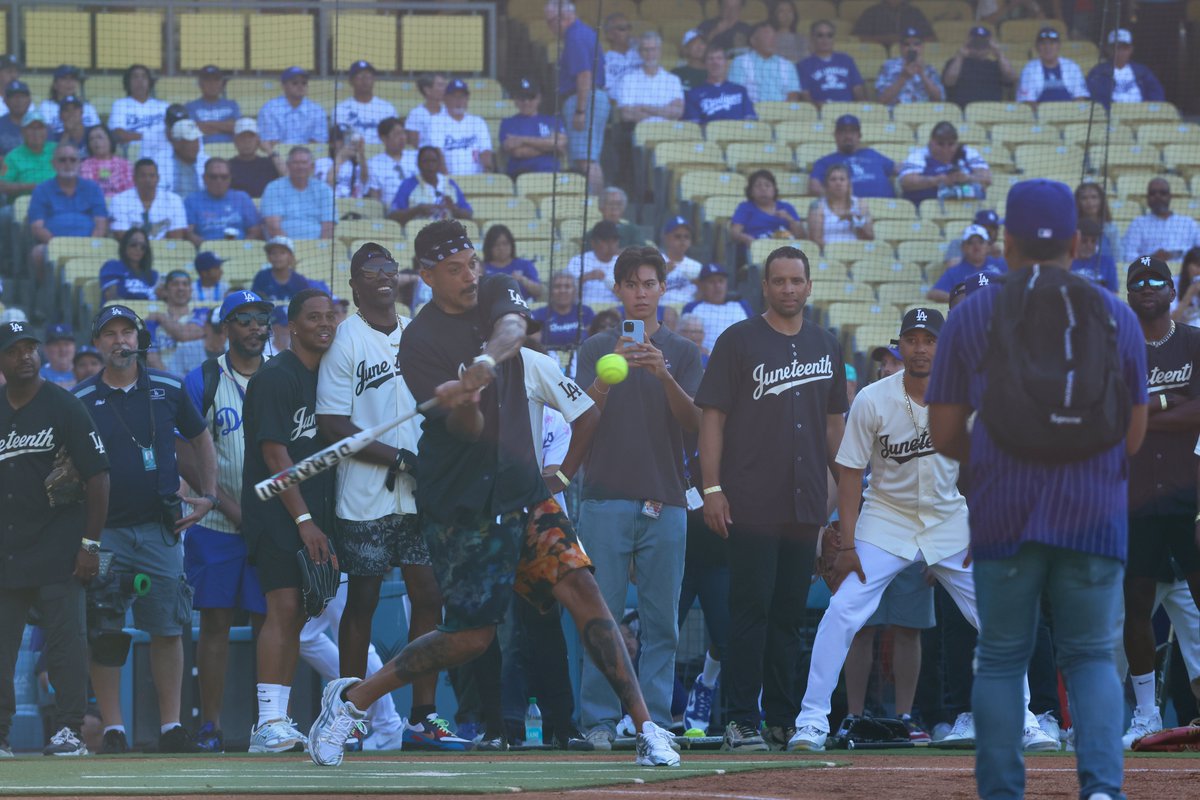 Amanda Scurlock (@amandtastic) on Twitter photo Dodgers, Betts, Celebrate Black Heritage With Celebrity Softball Game lasentinel.net/dodgers-betts-… via <a href="/thelasentinel/">L.A. Sentinel News</a> Dodgers, Betts, Celebrate Black Heritage With Celebrity Softball Game lasentinel.net/dodgers-betts-… via <a href="/thelasentinel/">L.A. Sentinel News</a>