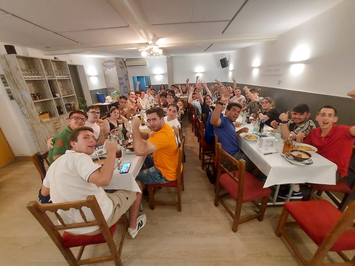 Cultura, Esport i Lleure acidH (@activitatsacidh) on Twitter photo Ahir vam fer el tradicional sopar d’esports.
Amb el suport d’<a href="/bcn_ajuntament/">Ajuntament de Barcelona</a>
<a href="/acidH_IL/">acidH</a>
#inteligencialimit #FIL #DIL #FemlaILvisible
#somacidH #acidh #diversitatintelectual @activitatsacidh
<a href="/GMultiesports/">Gràcia Multiesports-Ràdio Gràcia</a> @bcn_gracia @independent_gracia Ahir vam fer el tradicional sopar d’esports.
Amb el suport d’<a href="/bcn_ajuntament/">Ajuntament de Barcelona</a>
<a href="/acidH_IL/">acidH</a>
#inteligencialimit #FIL #DIL #FemlaILvisible
#somacidH #acidh #diversitatintelectual @activitatsacidh
<a href="/GMultiesports/">Gràcia Multiesports-Ràdio Gràcia</a> @bcn_gracia @independent_gracia