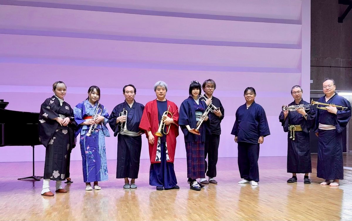 集合写真は協調性ないけど、
皆和服と言う協調性👘笑

最高に愛おしい秋山門下✨☺️🎺
楽しいお勉強会でした🎶

#秋山門下 #御繚璃会