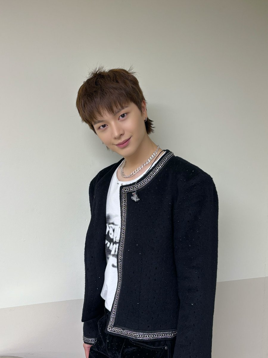 육성재(YOOK SUNGJAE) tweet media