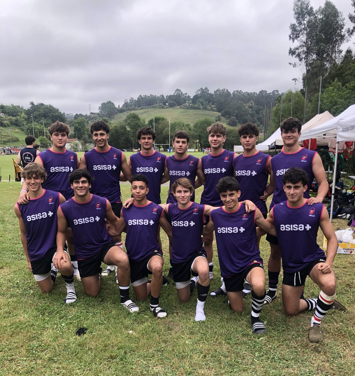 Nuestros chicos listos para el CESA M18 2025 🚀🚀

A disfrutar de 2 días de rugby VII‼️

#CastillayLeon_es_Rugby