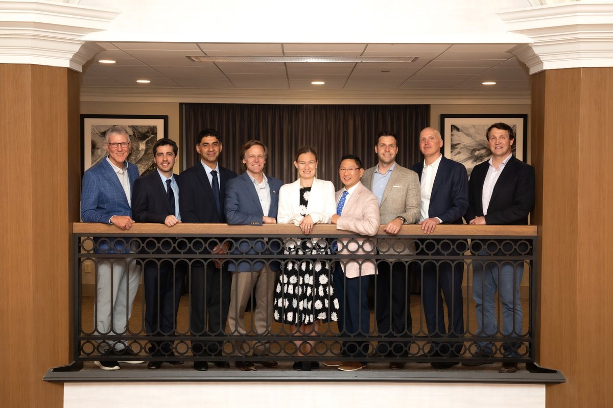 Sanj Kakar MD (@sanjkakar) on Twitter photo Outstanding day of learning & sharing at Mayo Clinic on scaphoid & wrist fractures with surgeons from all over the world. So much gratitude to the attendees, faculty & tremendous staff. #wrist #distalradius #scaphoid β¦<a href="/MayoClinic/">Mayo Clinic</a>β© #mayoclinic β¦<a href="/NickPulosMD/">Nicholas Pulos, MD</a>β© Outstanding day of learning & sharing at Mayo Clinic on scaphoid & wrist fractures with surgeons from all over the world. So much gratitude to the attendees, faculty & tremendous staff. #wrist #distalradius #scaphoid β¦<a href="/MayoClinic/">Mayo Clinic</a>β© #mayoclinic β¦<a href="/NickPulosMD/">Nicholas Pulos, MD</a>β©