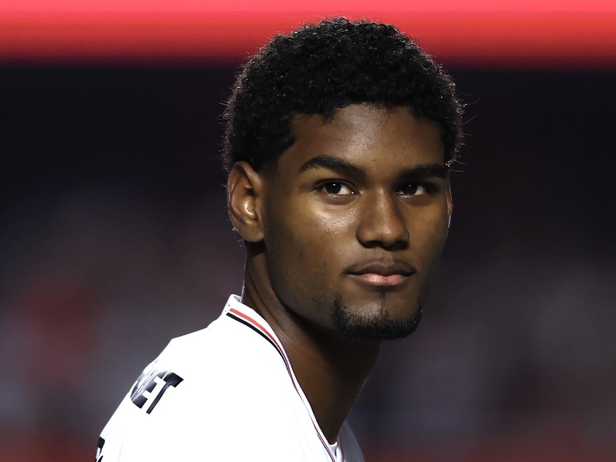 Everton FC News 💙 (@nilsatisnews) on Twitter photo Everton are interested in Sao Paulo winger, Lucas Ferreira.
The 19-year-old Brazilian is valued at around €10m.
(<a href="/jorgenicola/">Jorge Nicola</a>) Everton are interested in Sao Paulo winger, Lucas Ferreira.
The 19-year-old Brazilian is valued at around €10m.
(<a href="/jorgenicola/">Jorge Nicola</a>)