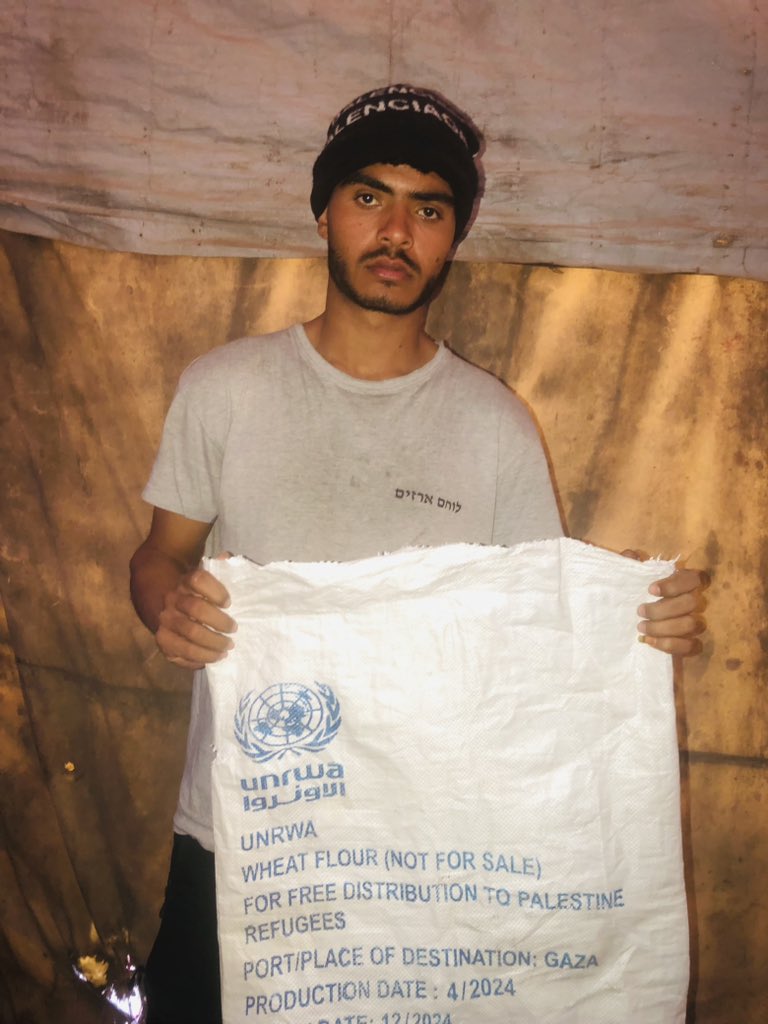 Please help me , I need food😭

Please help me, I need a bag of flour💔
chuffed.org/project/help-y…