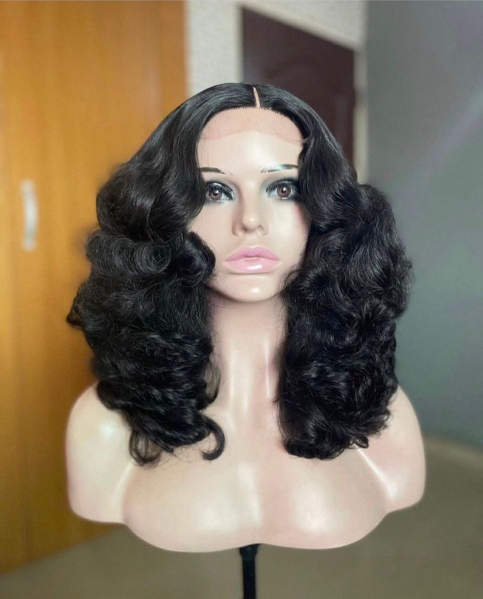 You said you want a short bouncy wig.. Hair you go..

Length.. 10inches
Grams.. 300g/2x4 closure
Type.. Sdd magic curls
Price.. N240,000 (subject to change)

Available for delivery .. You can pay small small too. Please DM to order..