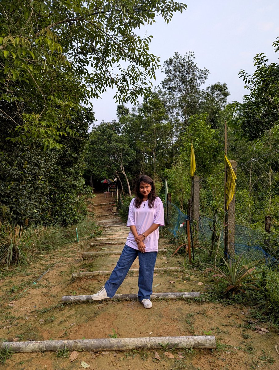 AnniDeb434's tweet image. 🩷 🎀 🩷

Smile big, laugh loud, be a little weird — it&apos;s called living! 😆 Let’s go nuts!
Craziest 🐒 Cutie pie ♡ 

#CrazyVibes
#HappySoul
#SillyMoments
#JustBeingMe
#SpreadSmiles
#CarefreeDays
#LifeUnfiltered
#LiveLaughLove
#LaughOutLoud
#MadnessInStyle
#PositiveVibesOnly