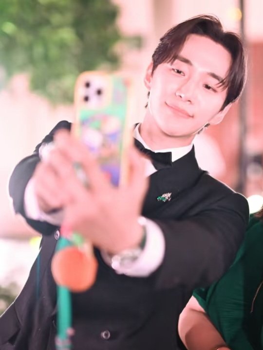 250621 静静就是我 Xiaohongshu

✔️xhslink.com/a/xAknP5vFmwwfb

#이준호 #LEEJUNHO #Piaget #피아제
#PiagetSociety #PiagetHighJewellery
#HouseOfGold #MaisonOfExtraleganza
#PiagetxLEEJUNHO #ShapesOfExtraleganza