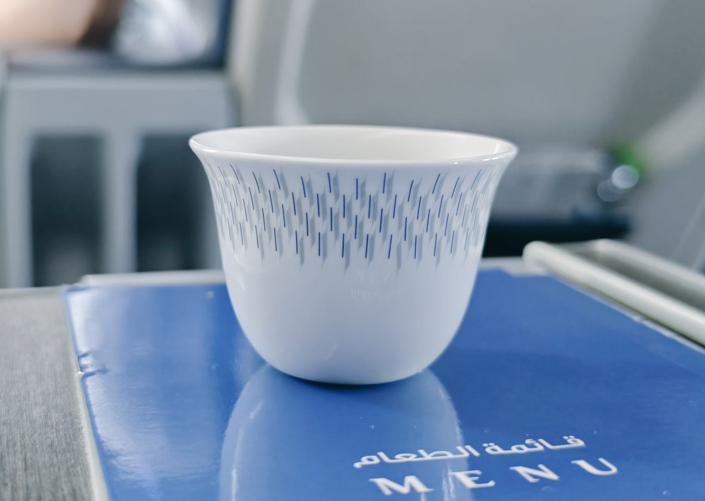 2MadFU's tweet photo. اقوى قهوه 🥰 
#kuwait_airways https://t.co/lvkjxeAgBS