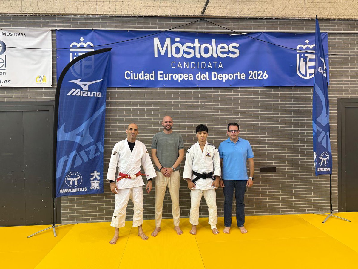 🥋Asistimos, junto a nuestro vicesecretario y concejal Angel Álvarez  y el coordinador Alberto P Boix, al STAGE DE JUDO VILLA DE MÓSTOLES 2025
PABELLÓN MÓSTOLES SUR PAU-4

Masterclass a cargo de An Baul , judoka sudocoreano ,medallista olímpico  y oro en el campeonato del mundo