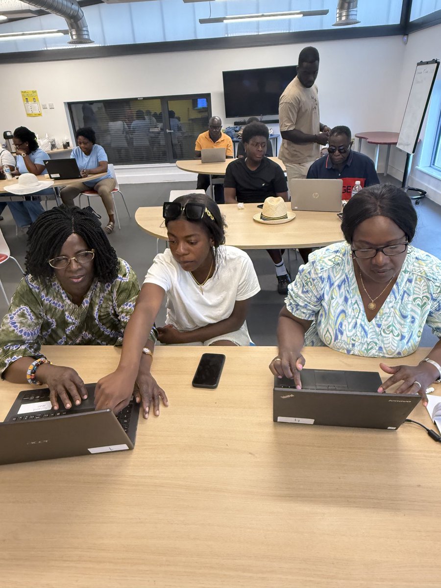 HYCA IT Lessons delivered by Jamaine at Cedars Youth Centre, Harrow. Contact Abby/Eva for details. Info@horizon-yca.com