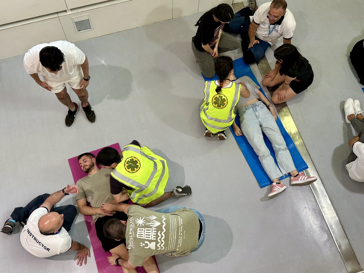 SEMES ITLS-España (@itls_spain) on Twitter photo Este fin de semana estamos en <a href="/uspceumedicina/">USPCEU Medicina</a> <a href="/USPCEU/">Universidad CEU San Pablo</a> impartiendo el curso <a href="/ITLS/">International Trauma Life Support (ITLS)</a> #ITLSAvanzado <a href="/SEMES_/">SEMES</a> para los alumnos del Master de Enfermería de Urgencias, Emergencias y Transporte Sanitaria. Está organizado por <a href="/SEMESMadrid/">SEMES Madrid</a>.
#MejorandoLaAtencionAlTraumaGrave
#TraumaGrave Este fin de semana estamos en <a href="/uspceumedicina/">USPCEU Medicina</a> <a href="/USPCEU/">Universidad CEU San Pablo</a> impartiendo el curso <a href="/ITLS/">International Trauma Life Support (ITLS)</a> #ITLSAvanzado <a href="/SEMES_/">SEMES</a> para los alumnos del Master de Enfermería de Urgencias, Emergencias y Transporte Sanitaria. Está organizado por <a href="/SEMESMadrid/">SEMES Madrid</a>.
#MejorandoLaAtencionAlTraumaGrave
#TraumaGrave