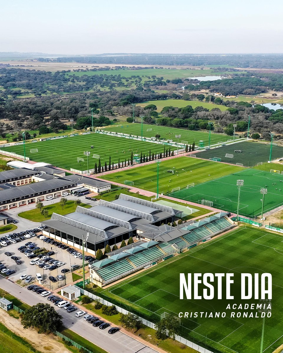 SportingCP's tweet photo. Há 23 anos a construir sonhos e a formar Leões 🦁 

#NesteDiaSCP, em 2002, nascia a Academia Cristiano Ronaldo 💚 https://t.co/azGNCHwamZ