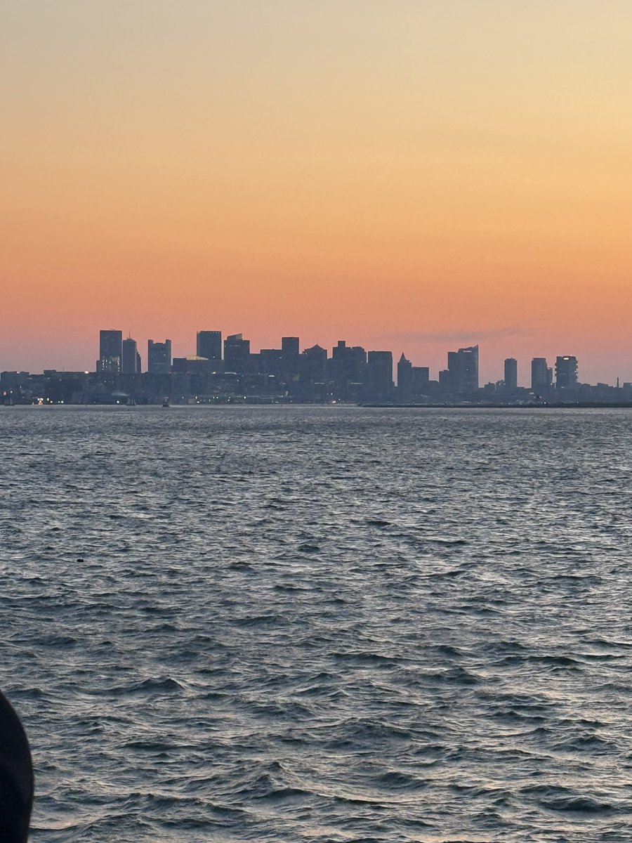 SirHarryKing's tweet image. Beautiful Sunset Cruise Of Boston, Fort Independence & The Real Shutter Island! 🙂