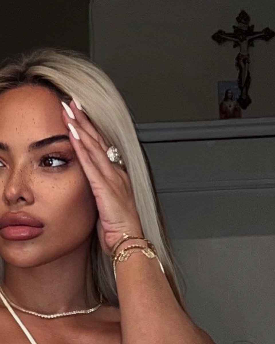 Stephanie Santiago tweet media