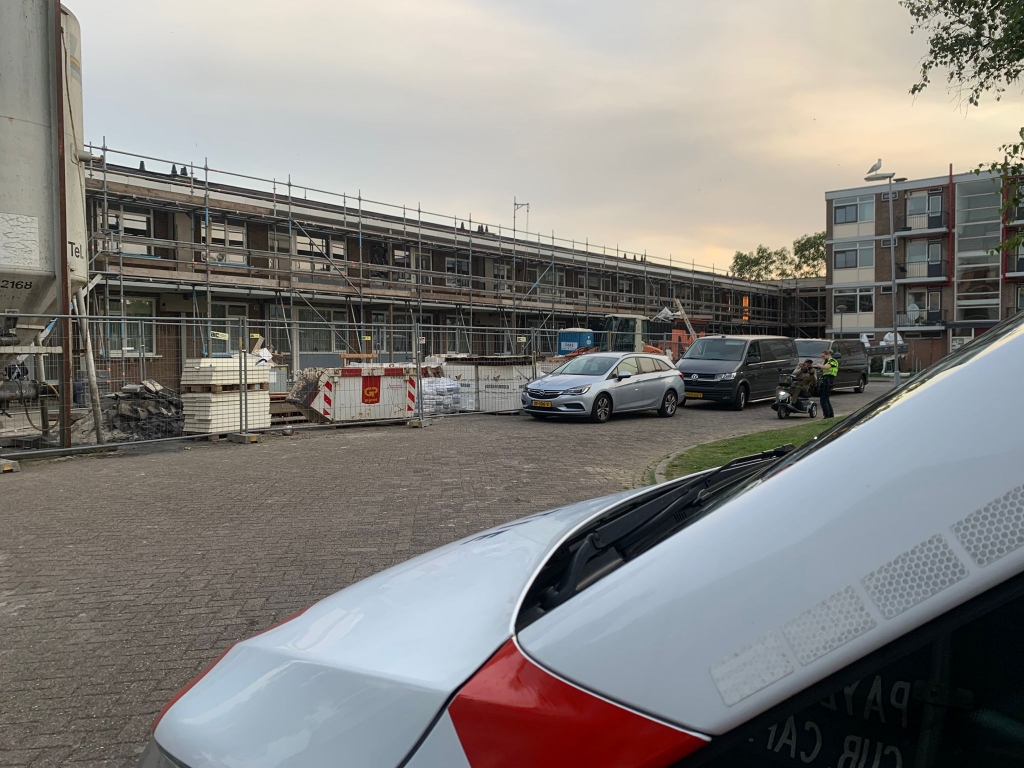 RodiDenHelder's tweet photo. Overleden persoon aangetroffen in woning aan Schoenerstraat in Den Helder, politie doet onderzoek -  https://t.co/zb1MQ6nLmk https://t.co/fgOgHNkLau