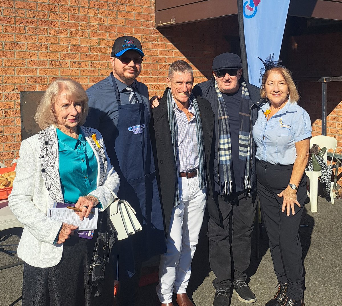 pobracing's tweet photo. Participants and the racing community got right behind @kemblaraces with a successful mental health awareness race meeting today. 
Well done to the Illawarra Turf Club's Steven Keene, Chloe Hackett &amp; all their staff for a great initiative 👏 https://t.co/JQRLvgxiqa