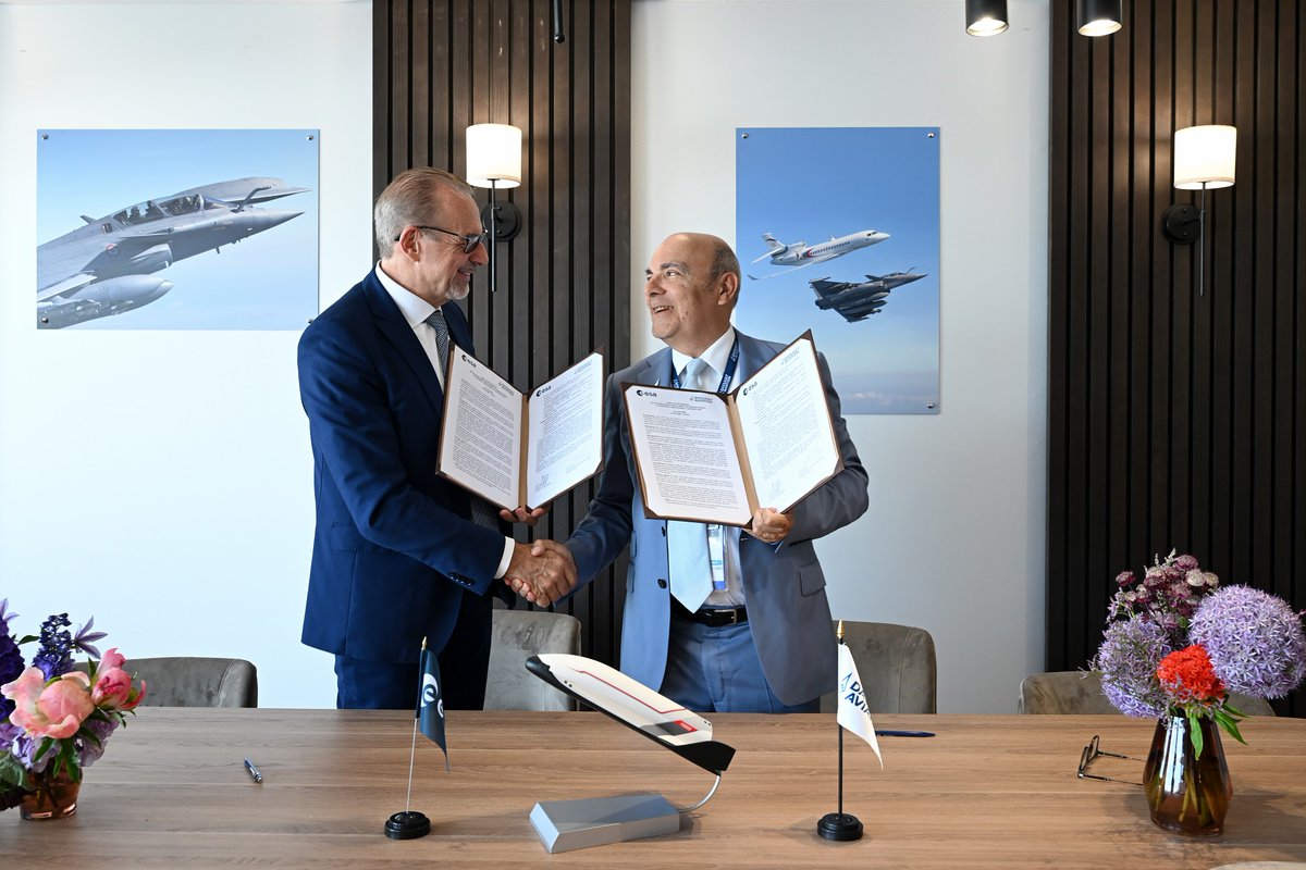 TheatrumBelli's tweet image. Le projet d’avion #spatial #VORTEX de #Dassault Aviation intéresse fortement le ministère des #Armées et l’Agence spatiale européenne 
theatrum-belli.com/paris-air-show……

@SebLecornu 
@Dassault_OnAir
@Armees_Gouv
@esa 
@salondubourget 
@GifasOfficiel 
#NewSpace