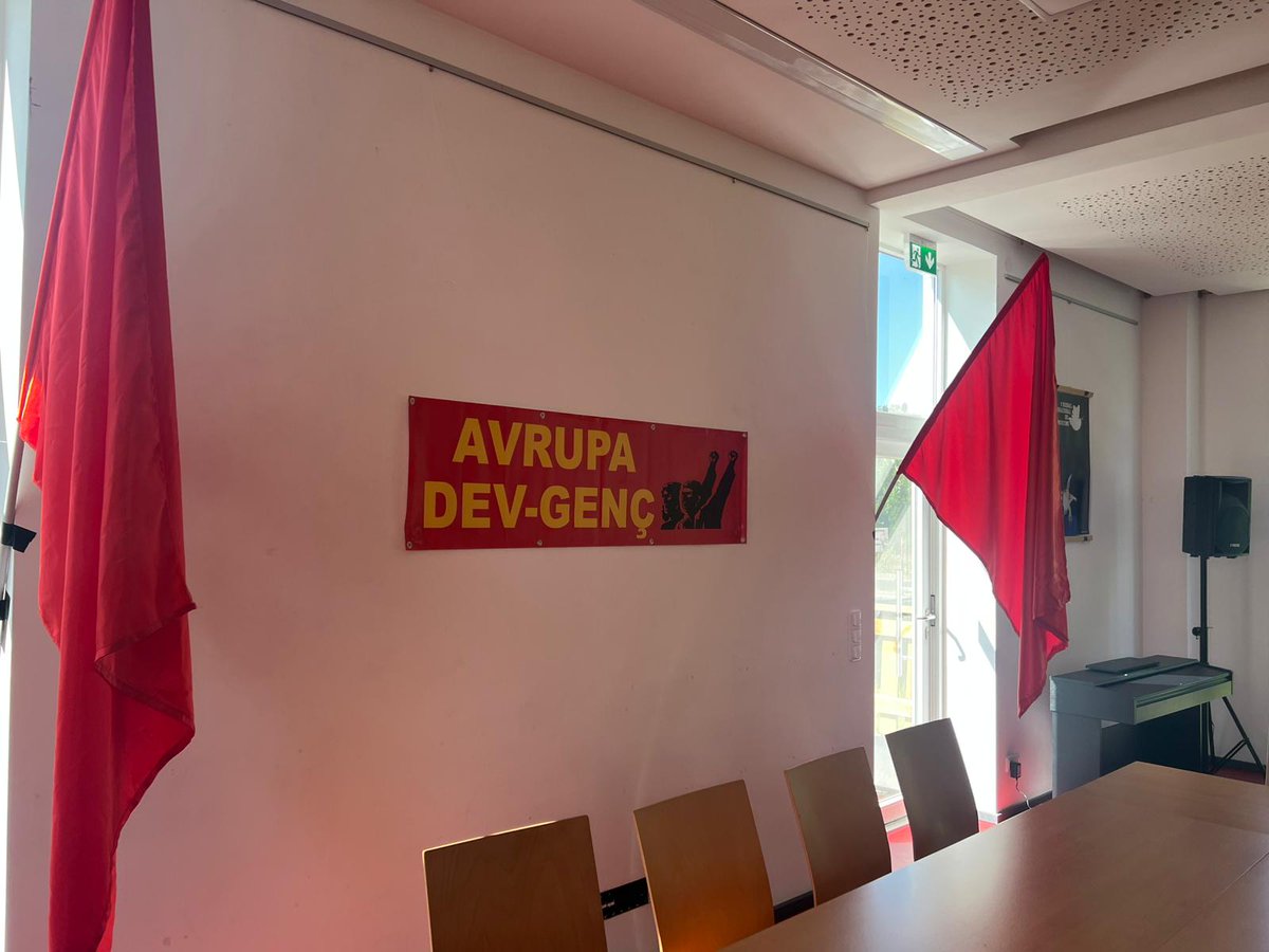 Kurultay Hazırlıklarımız Başladı!

Avrupa'da Irkçılığa Ve Polis Şiddetine Karşı, Türkiye'de Faşizme Ve Emperyalizme Karşı Gençlik Kurultayımızın Hazırlıkları Başladı!