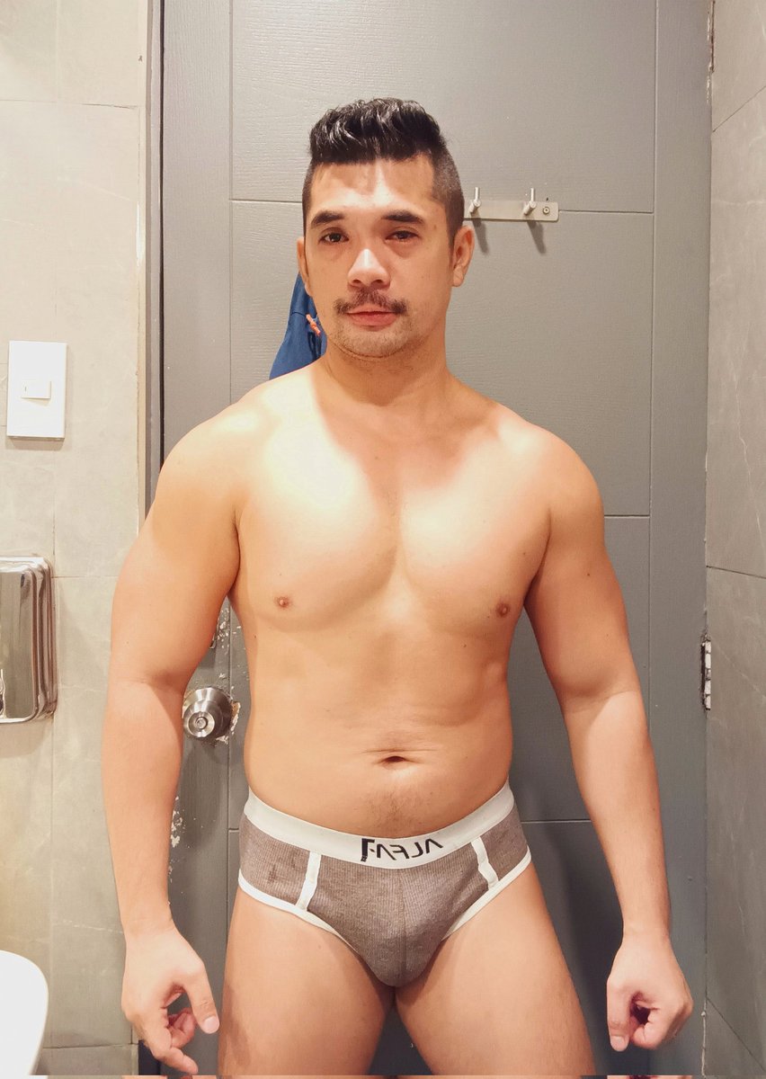 dan_earl_mac's tweet photo. 5 days walang workout, parang back to zero yung pagod #signOfAging #Roadto40 https://t.co/O19TmfiUVy