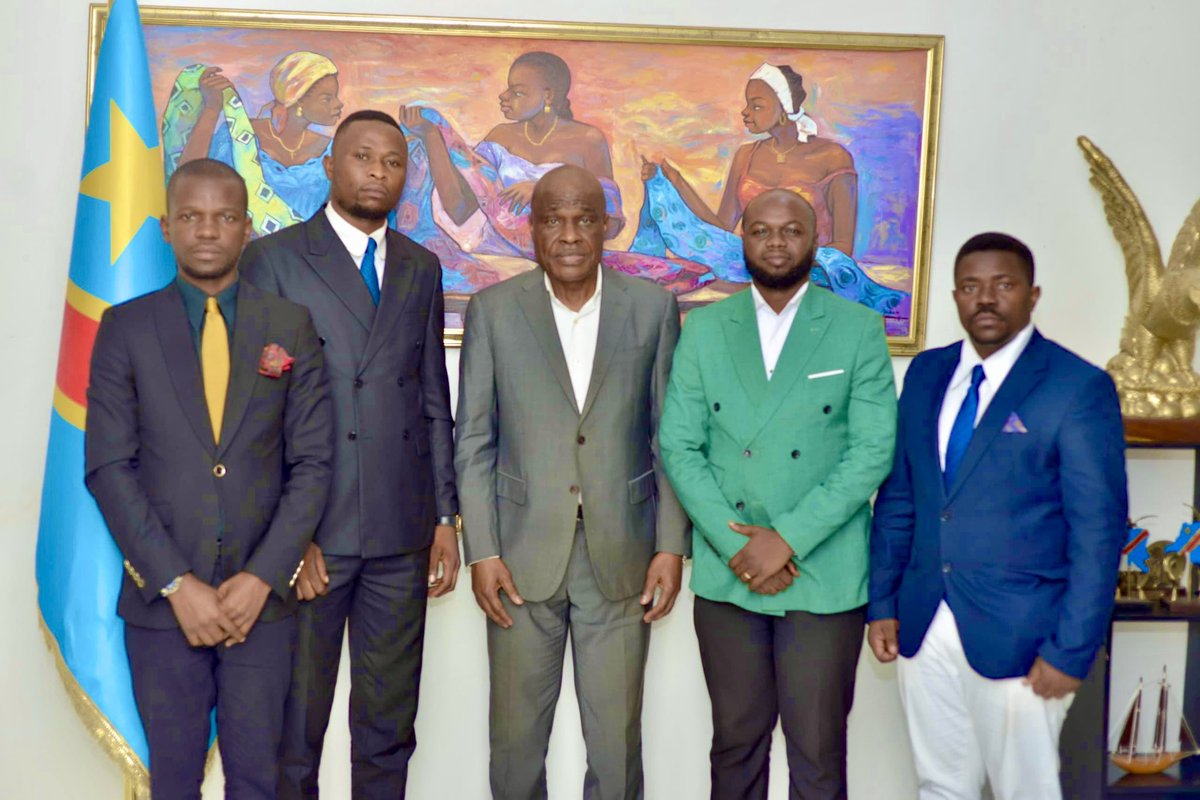 Bienvenu Lukokisa (@bienvenulukoki2) on Twitter photo Au nom des familles des militaires, nous avons échangé avec le Président <a href="/MartinFayulu/">Martin Fayulu</a> sur les questions politiques, sociales et sécuritaires du pays, ainsi que sur le sort de nos proches dans les provinces occupées,une situation qui reste préoccupante <a href="/OfficialSonge/">Patrick Songe Official</a> <a href="/uhelo_numbi/">Numbi Radjab</a> Au nom des familles des militaires, nous avons échangé avec le Président <a href="/MartinFayulu/">Martin Fayulu</a> sur les questions politiques, sociales et sécuritaires du pays, ainsi que sur le sort de nos proches dans les provinces occupées,une situation qui reste préoccupante <a href="/OfficialSonge/">Patrick Songe Official</a> <a href="/uhelo_numbi/">Numbi Radjab</a>