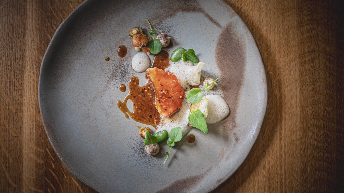 // CORNISH CHAROLLAIS LAMB // artichoke, girolle and anchovy, ragout, ramson and whey. Back on the menu for a short time...

#MICHELINGBI25 #ThreeMICHELINStar25 #MICHELINGreenStar #sustainablegastronomy