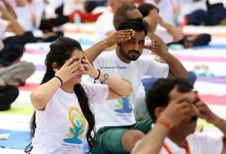 ये नही सुधरेंगे

योग दिवस .. 

ताङासन 😂😂