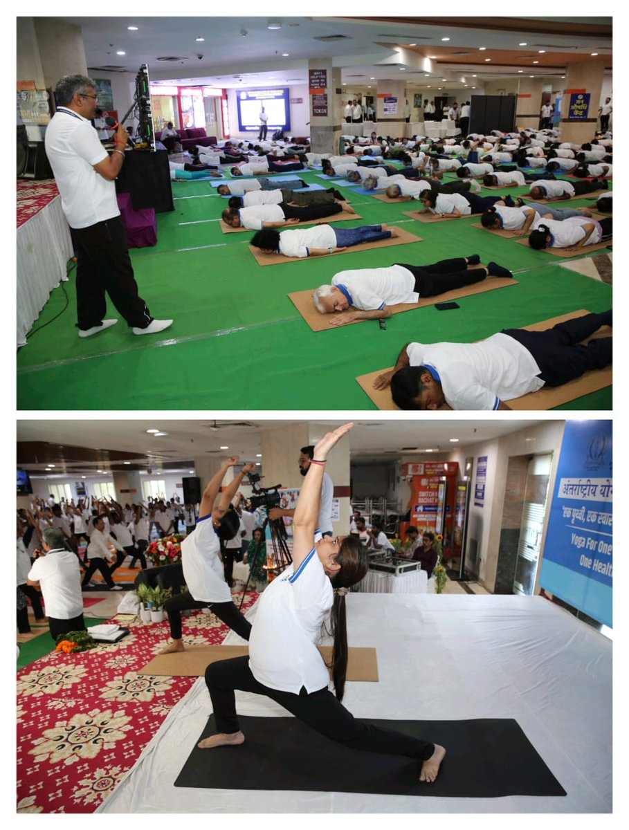 SJHDELHI's tweet photo. Proud moment at #YogSamavesh! Additional Secy Aradhana Patnaik &amp; Director Sandeep Bansal felicitated Dr Manisha Joshi, Founder @devayaasociety for organizing an inspiring 10-day signature yoga event with expectant mothers.  #IDY2025 @mdniy @ccrschennai @moayush @DirectorCcryn https://t.co/zojwstsWgi