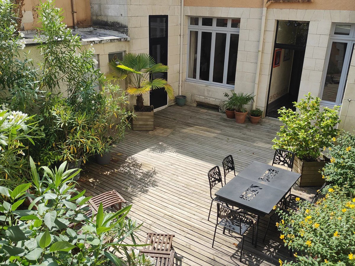 prestigeprops's tweet photo. Exquisite Historic Home in La Rochelle.
Art Nouveau style house, built circa 1900, blending historic character with modern comfort. Near the Old Port, it features a sculpted stone facade, wrought iron balcony, and landscaped garden.
https://t.co/gTJQWZXcAp
#PeriodFeatures https://t.co/VcuA4eafA6