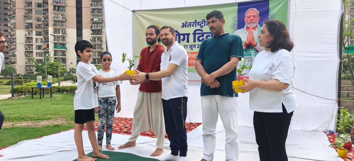 Ravi Chandra Shrivastava tweet media