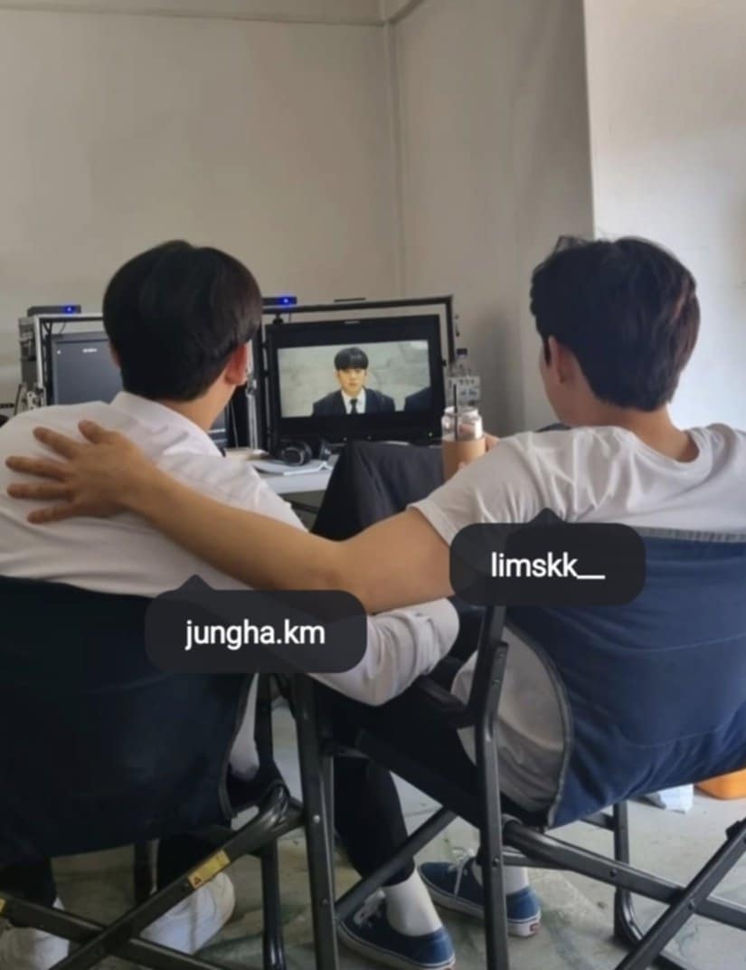 hanni_babygirl's tweet photo. Sungkyun being completely obsessed/crushing over Jungha 

- a thread 

#OneHighSchoolHeroes 
#LimSungkyun 
#LeeJungha 
#SungHa 
#ithinktheshipnameiscute https://t.co/DwLmR5rogz