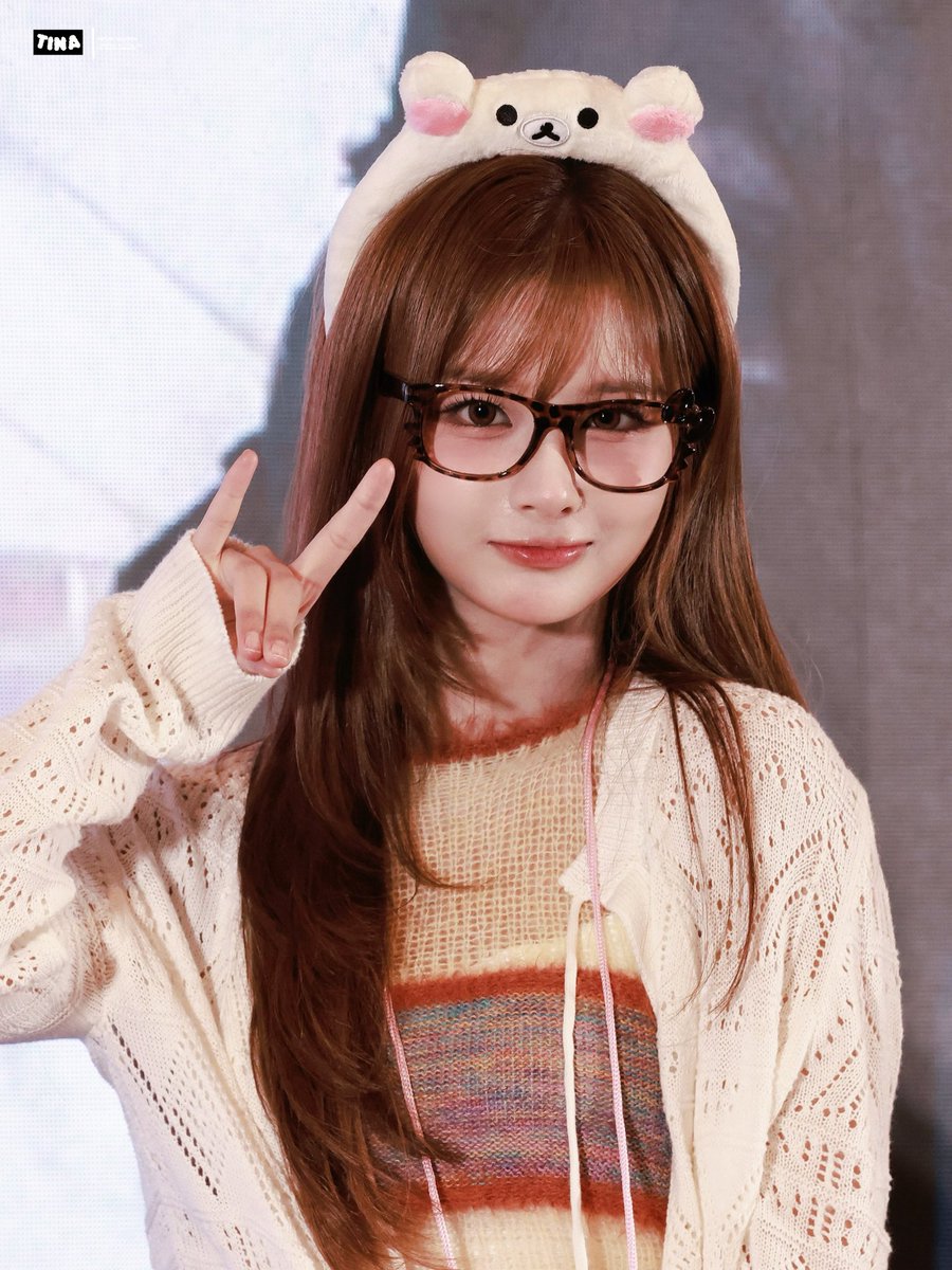 250621
#설윤 #SULLYOON
#엔믹스 #NMIXX