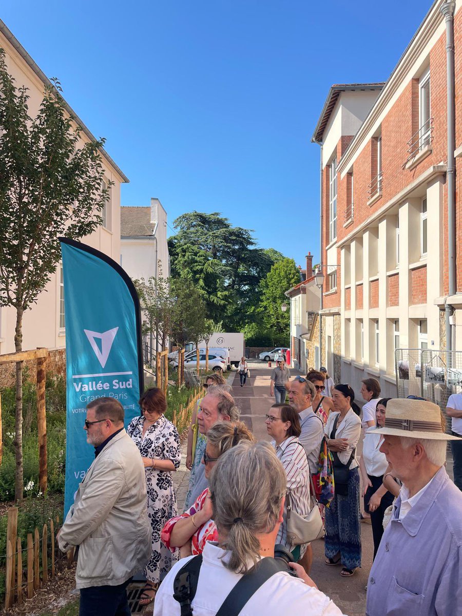 Philippe LAURENT (@laurent_sceaux) on Twitter photo Inauguration d’une VéloBox 🚲 rue Marguerite-Renaudin <a href="/Ville_de_Sceaux/">Ville de Sceaux</a> avec le territoire Vallée Sud - Grand Paris <a href="/vallee_sud/">Vallée Sud - Grand Paris</a>
✅ Ce nouveau dispositif sécurisé permet de stationner en toute tranquillité
✅ Il s’inscrit dans notre engagement constant en faveur de la mobilité Inauguration d’une VéloBox 🚲 rue Marguerite-Renaudin <a href="/Ville_de_Sceaux/">Ville de Sceaux</a> avec le territoire Vallée Sud - Grand Paris <a href="/vallee_sud/">Vallée Sud - Grand Paris</a>
✅ Ce nouveau dispositif sécurisé permet de stationner en toute tranquillité
✅ Il s’inscrit dans notre engagement constant en faveur de la mobilité
