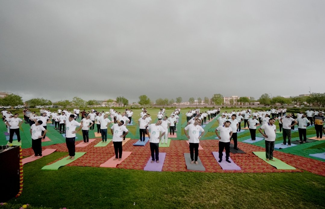 On the occasion of "11th International Yoga Day 2025" "Yoga Sangam" program was organized at DSRRAU  Jodhpur under the joint aegis of National Institute of Naturopathy (NIN), Pune, Maharashtra.
#YogaSangam2025 | #IDY2025 | #YogaForOneEarthOneHealth | #MinistryOfAyush
#ninpune