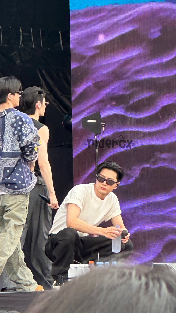 mainlyjay's tweet image. JAY FOR WTL IN BKK SOUNDCHECK TODAY OHMYGOD