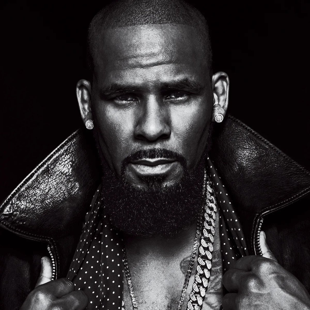 kenneth2cool's tweet image. Allegations aside R.kelly should be #2 RNB artistes of all time Stevie is xtra xtra (visually impaired) I’ll let him have #1 Beyoncé jack off Aretha Franklin’s style she shouldn’t be on that list 😌 #myunpopularopinion