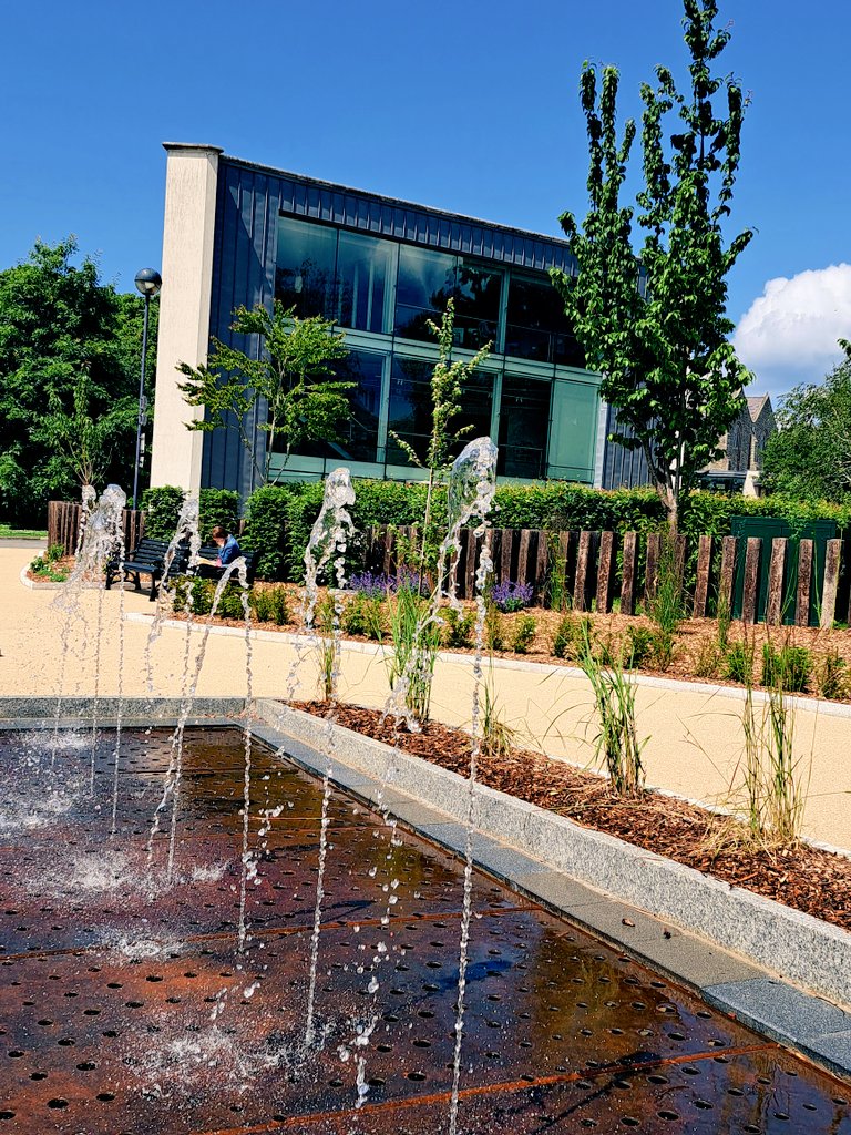 KarenDouglas_NI's tweet image. #WardPark looking fabulous 🤩 great to see the new biodiversity habitat and the tranquil sensory garden @ANDborough  #NotJustAPark #memoriesmade #calm  #mindfulness #GreenSpacesMatter 🌳⛲️🦆🐞🐝🐛🦋🪻🌱