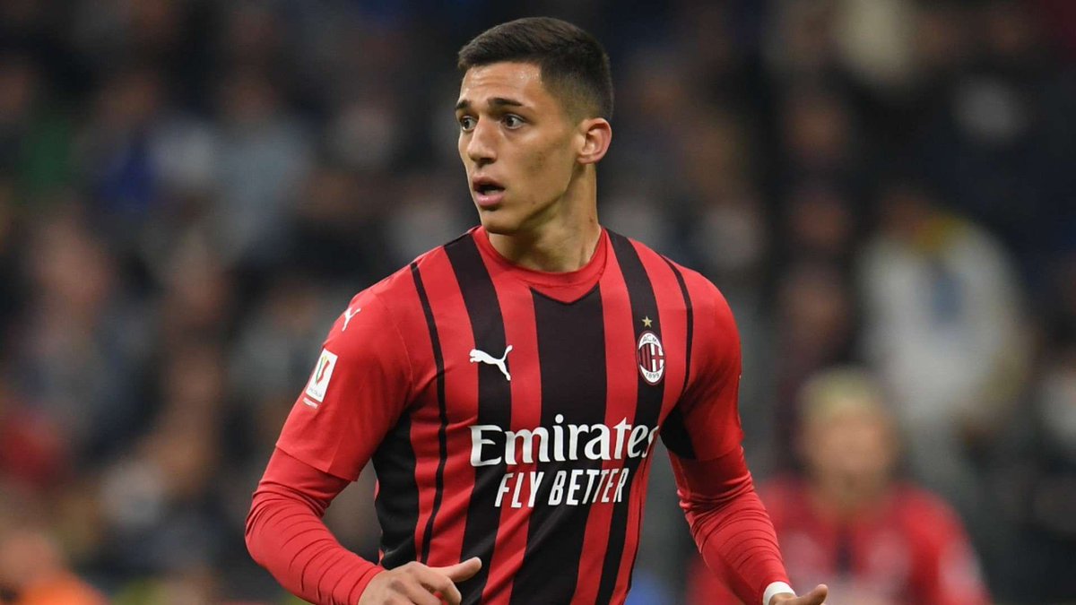 🚨ESCLUSIVA
Marko #Lazetic torna al Milan dopo il prestito al #BackaTopola: l’#Aberdeen è in trattativa avanzata per acquistare l’attaccante serbo. Da capire la volontà del #Milan: dargli una chance o farlo proseguire altrove? 
#Calciomercato #Transfers